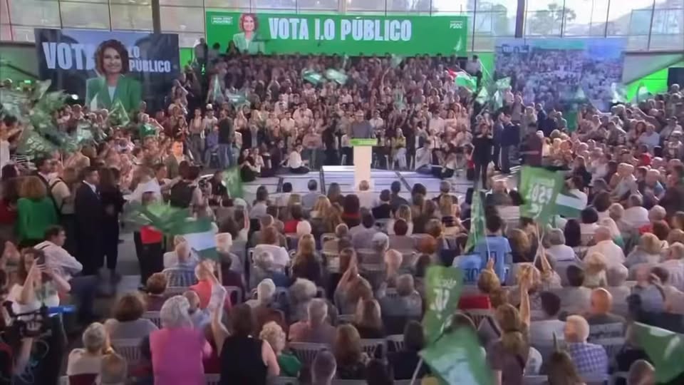 Los dirigentes socialistas votan a favor de los agravios a Andalucía, elogian a los condenados por los ERES y…